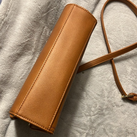 STEVE MADDEN Crossbody Bag - Picture 6 of 8